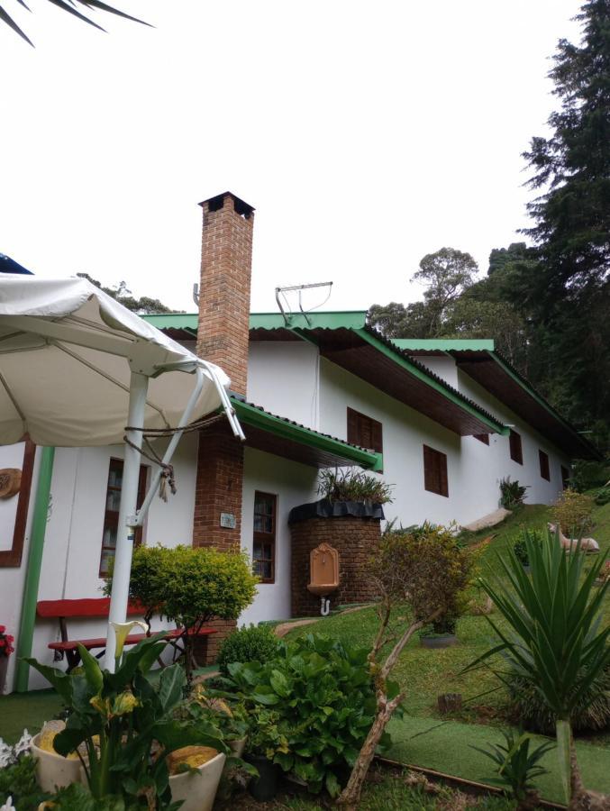 ホテル Rancho Da Raposa Campos do Jordão エクステリア 写真