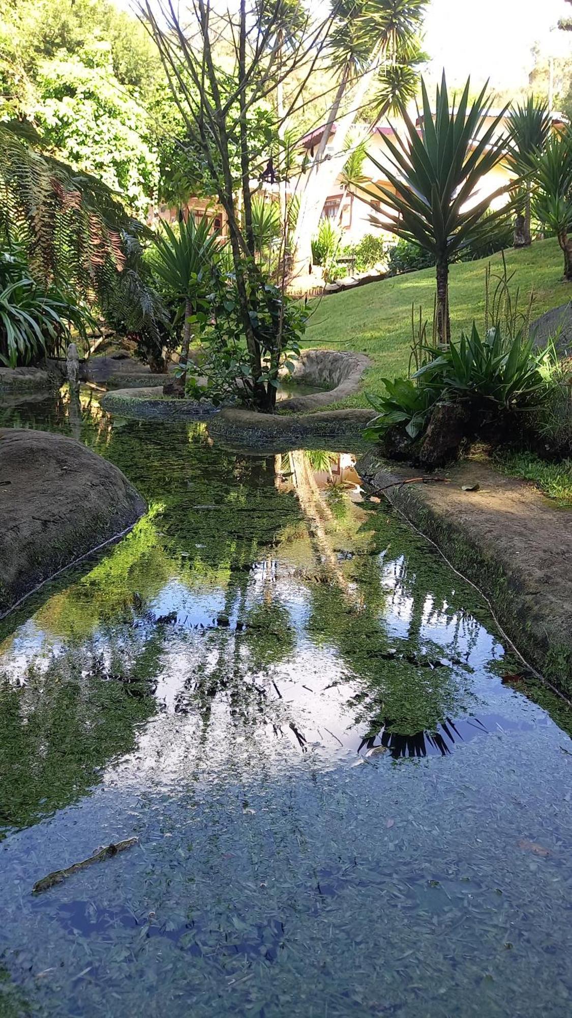 ホテル Rancho Da Raposa Campos do Jordão エクステリア 写真